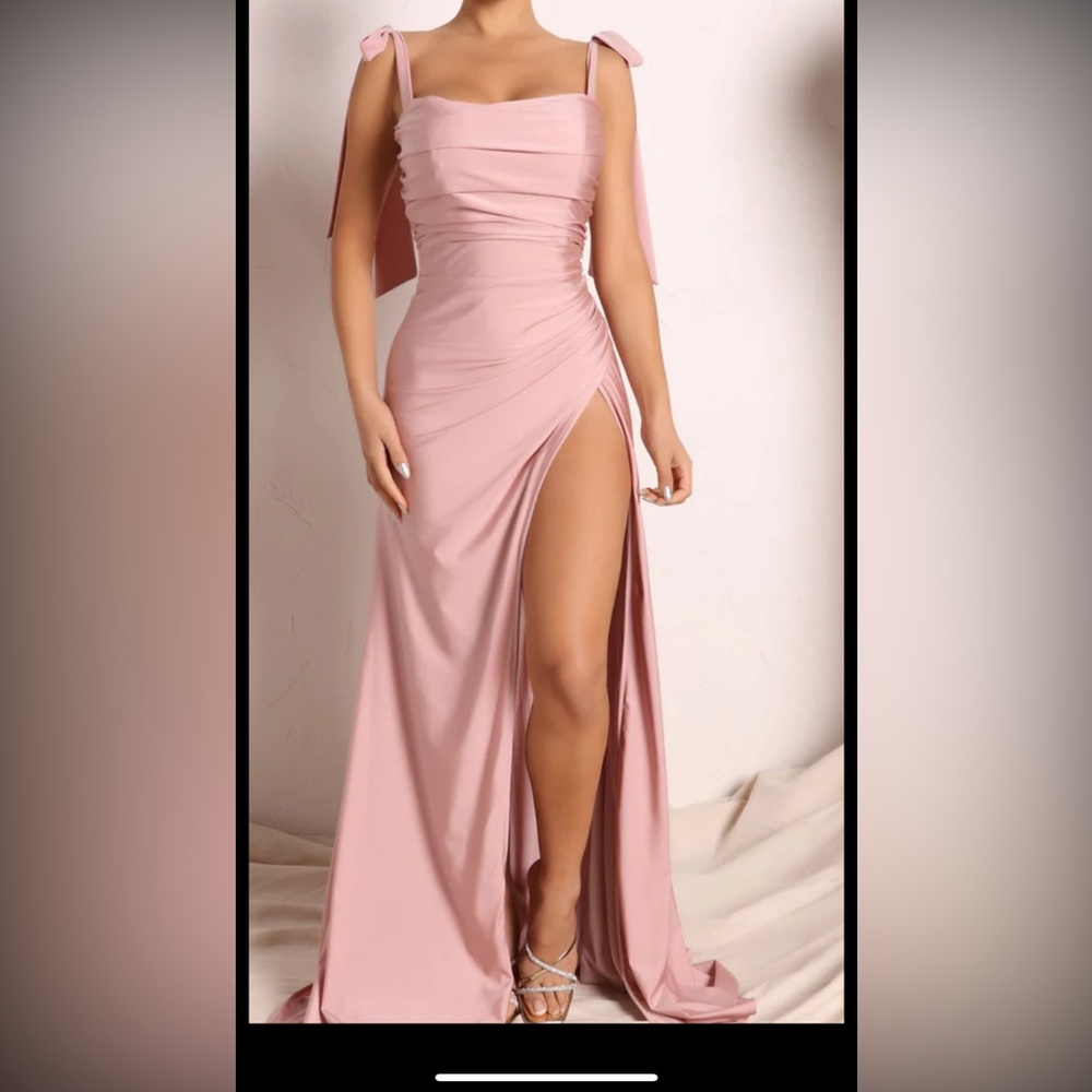 Under the stars, fashion nova maxi dress in pink! Brand new with tags.